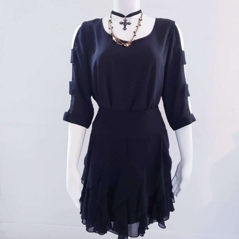 IZ Byer Women's Black Blouse and Dots Ruffled Black Skirt Large